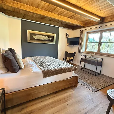 Belle Kaiser By Belle