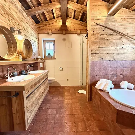 Belle Kaiser By Belle Horská chata Going am Wilden Kaiser