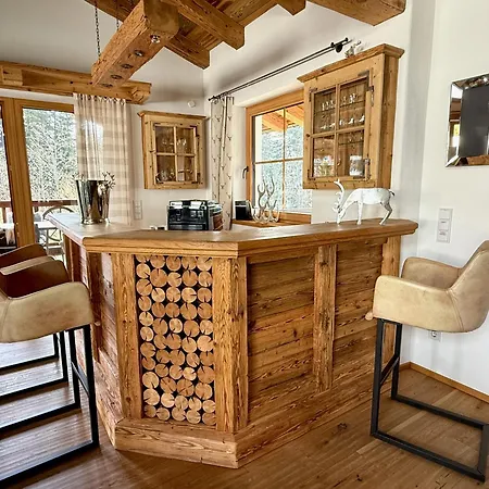 Belle Kaiser By Belle Horská chata *