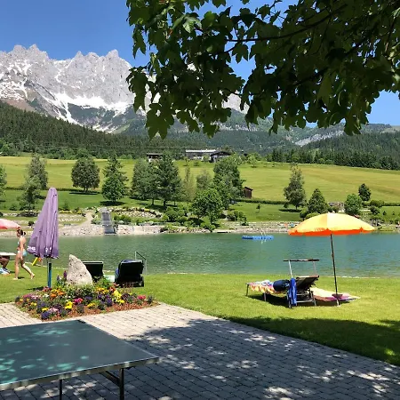 Belle Kaiser *